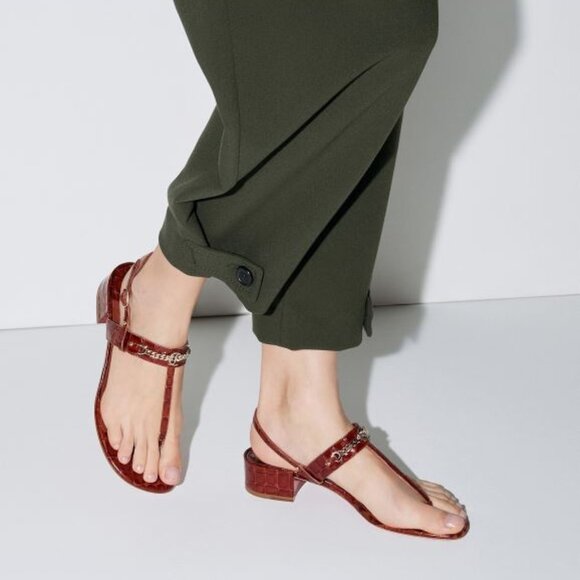 NWOB Christian Louboutin Logo CL Croc Brown Thong MJ Sandals Red Bottom 38.5 - Picture 2 of 9